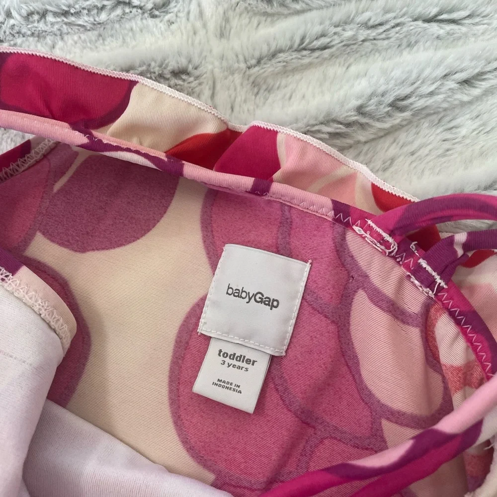 Baby Gap floral print swimsuit , size 3T